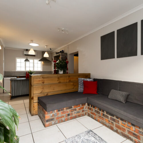 Lounge View Corner Couch