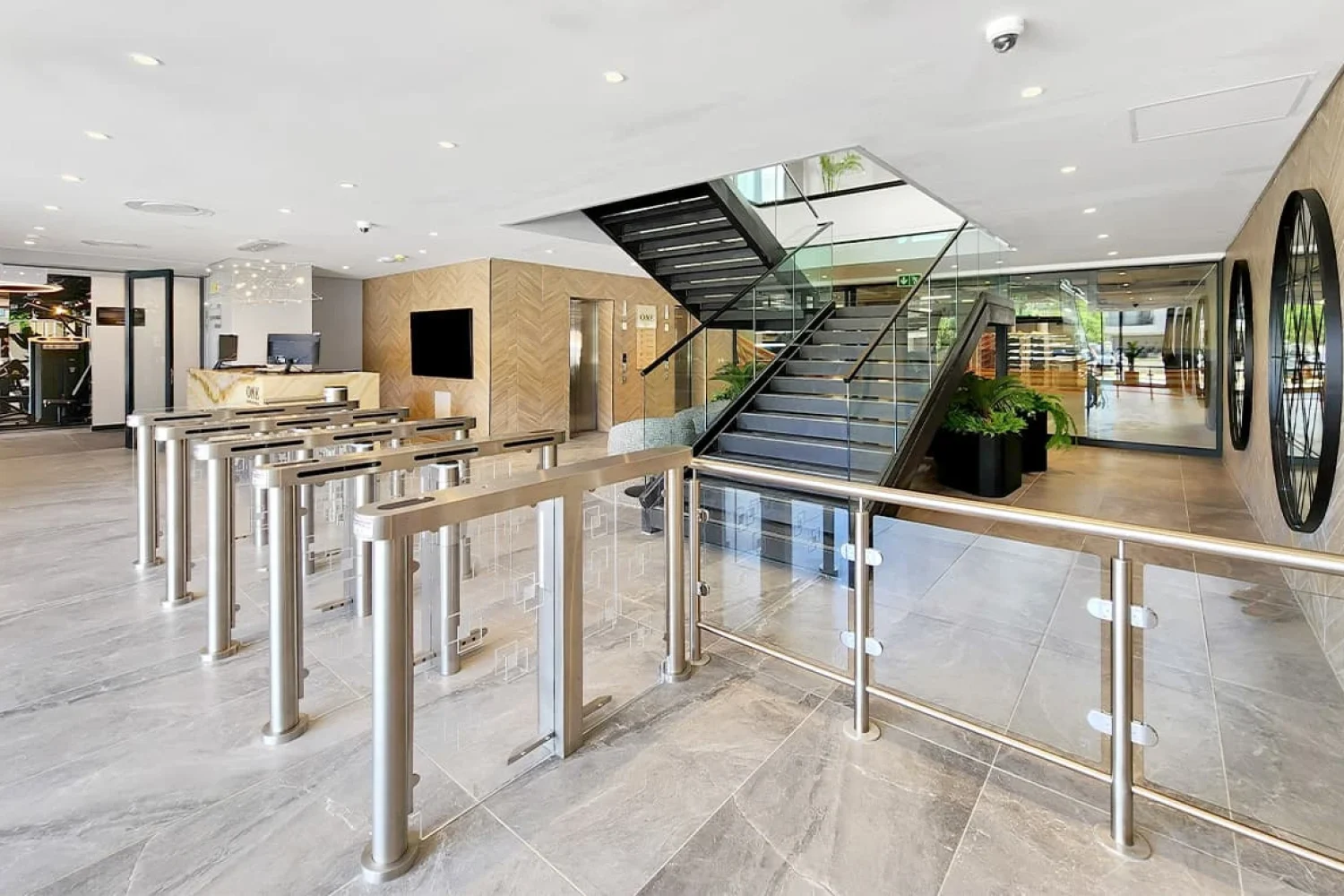 Foyer-The-One